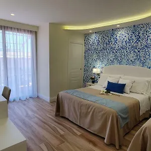 Panzió Ines, Giardini-Naxos
